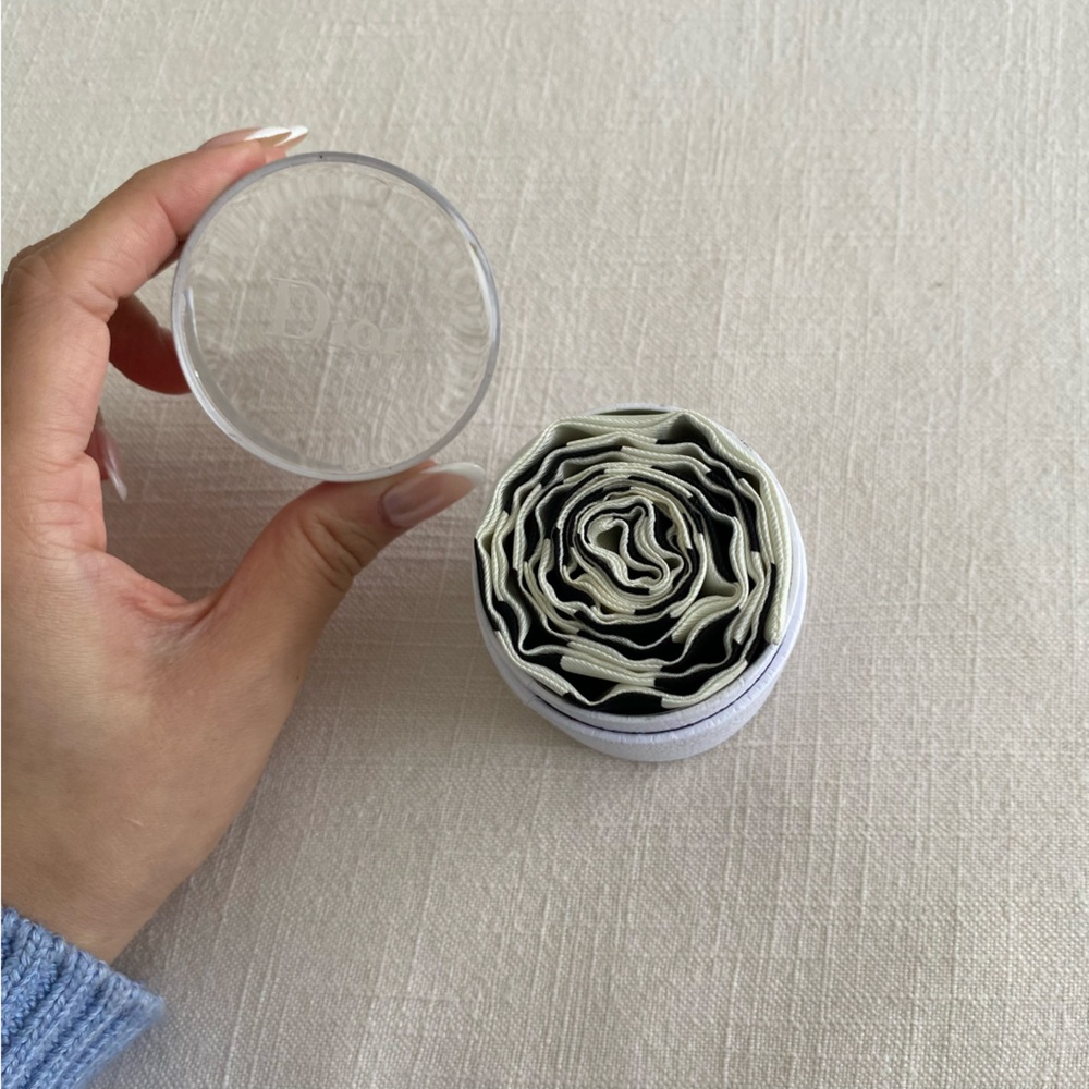Christian Dior J'adore Striped Mitzah Scarf - Picture 15 of 17
